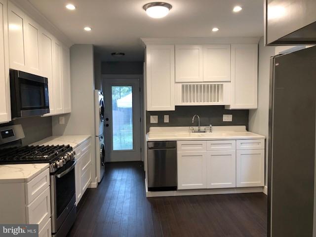 1758 Eden Road Lancaster, PA 17601 - Photo 6 of 23