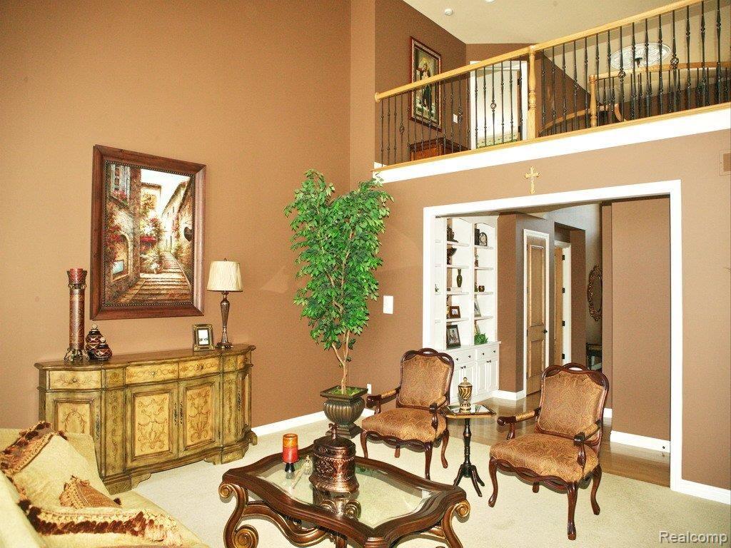 4818 Crestone Way Rochester, MI 48306 - Photo 4 of 21 Great Room