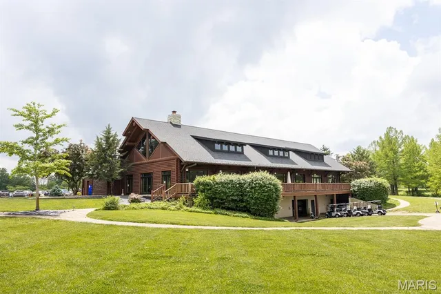 $169,500 | 305 Forest Oaks Drive, Caseyville, IL 62232