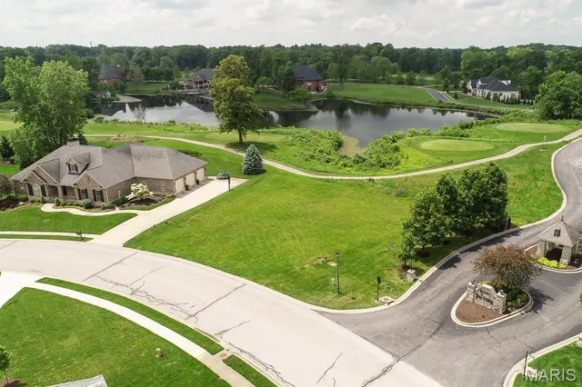 $169,500 | 305 Forest Oaks Drive, Caseyville, IL 62232