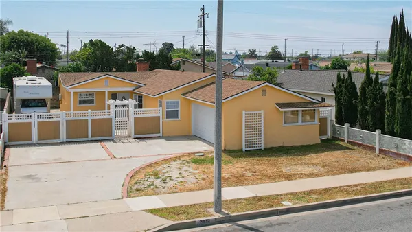 $949,000 | 2432 West Rainbow Avenue, Anaheim, CA 92801