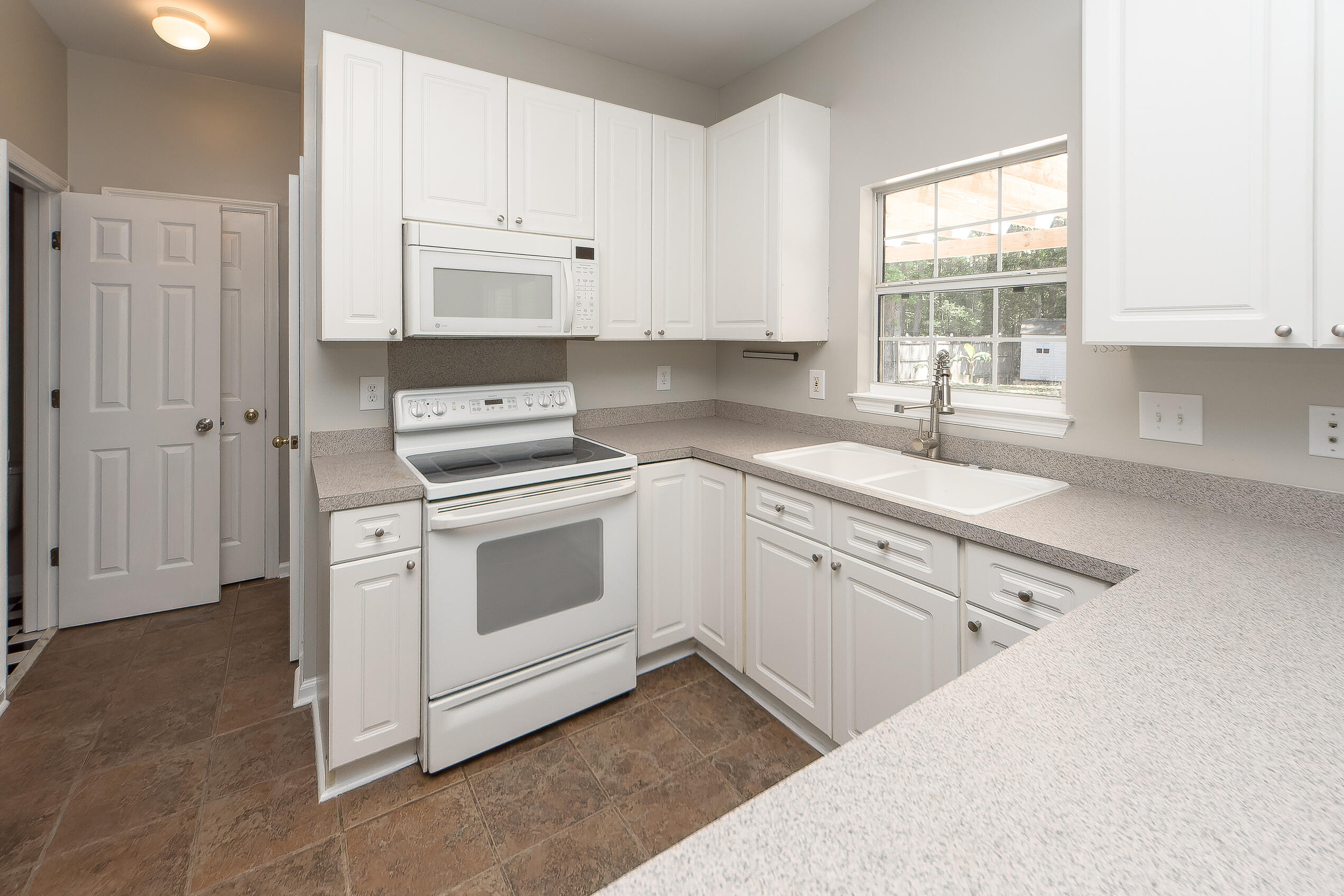 853 Bent Hickory Road Charleston, SC 29414 - Photo 16 of 38 10