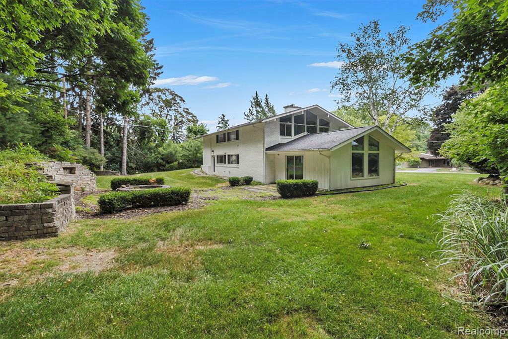 29746 Highmeadow Road Farmington Hills, MI 48334 - Photo 43 of 46