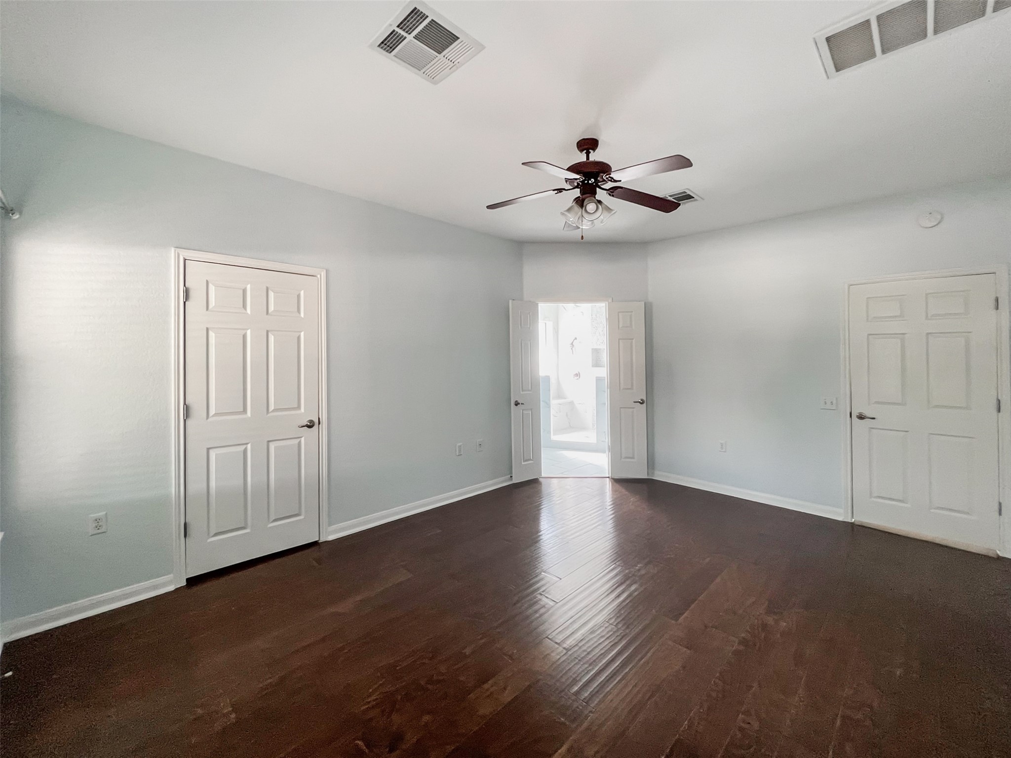 3917 Bronco Bend Loop Austin, TX 78744 - Photo 16 of 40 Primary Bedroom