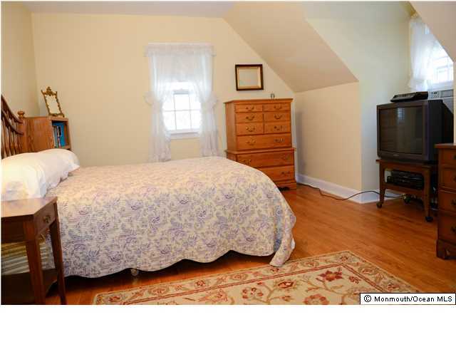 10 Jackson Street Keyport, NJ 07735 - Photo 12 of 23 Additional Photo