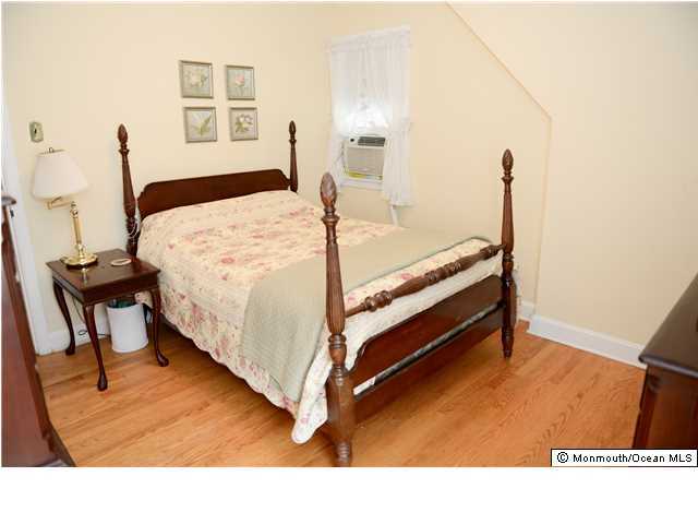 10 Jackson Street Keyport, NJ 07735 - Photo 13 of 23 Additional Photo