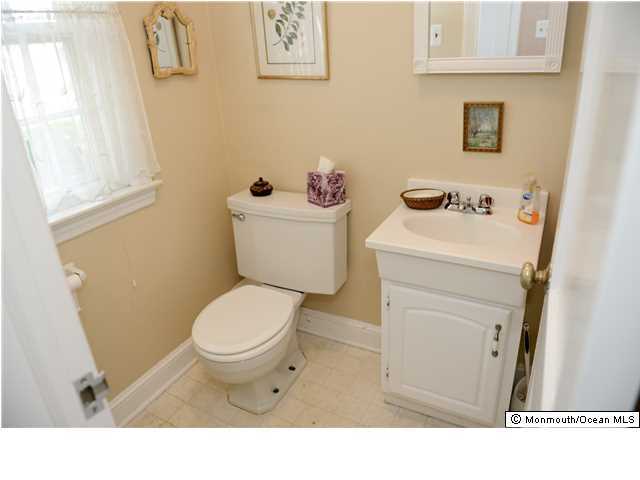 10 Jackson Street Keyport, NJ 07735 - Photo 17 of 23 Additional Photo