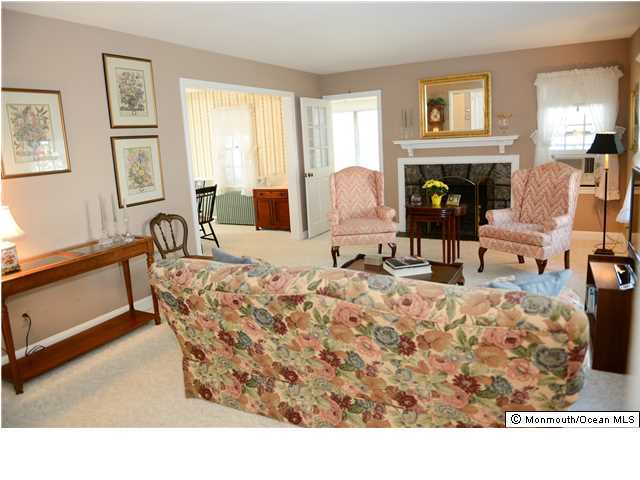 10 Jackson Street Keyport, NJ 07735 - Photo 4 of 23 Additional Photo