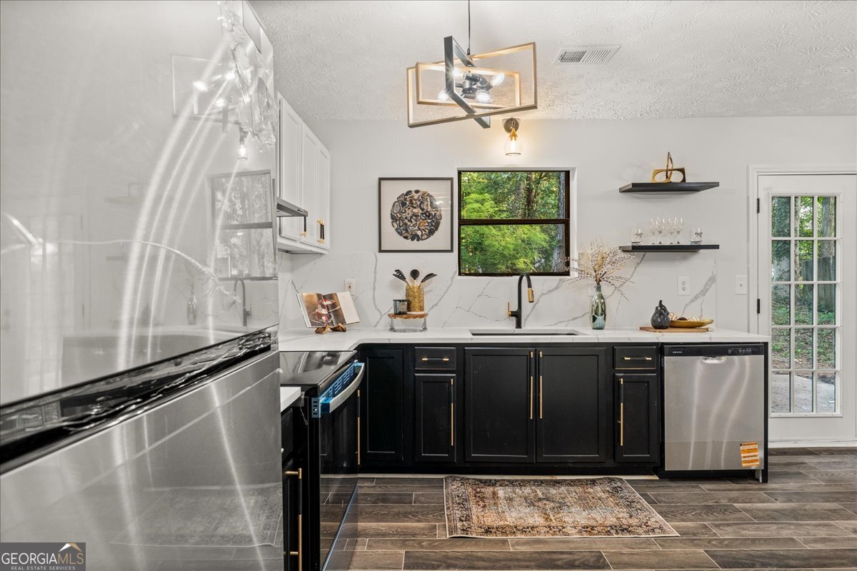 3809 Chimney Ridge Court Ellenwood, GA 30294 - Photo 8 of 53