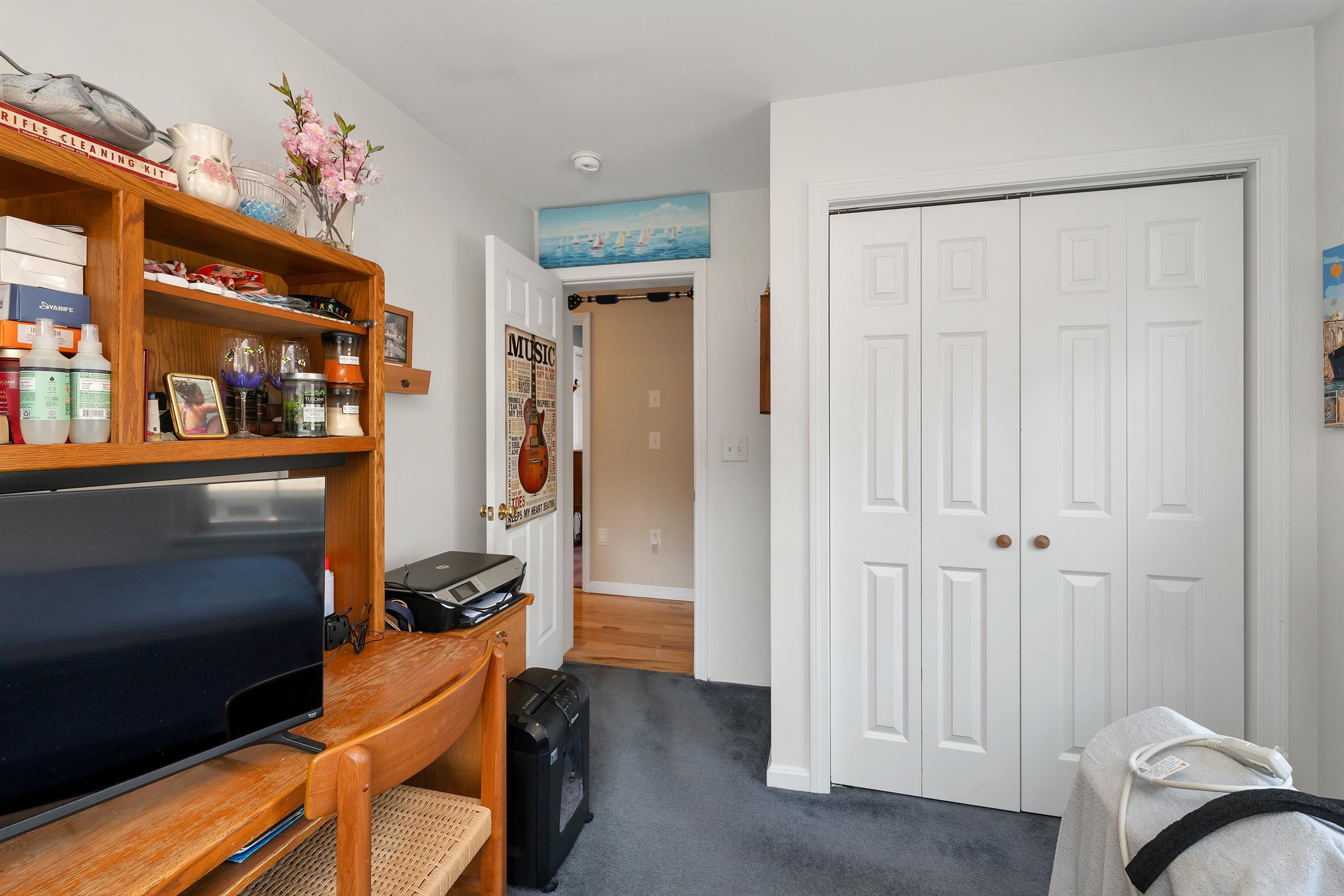 105 Chases Grove Road Derry, NH 03038 - Photo 23 of 40