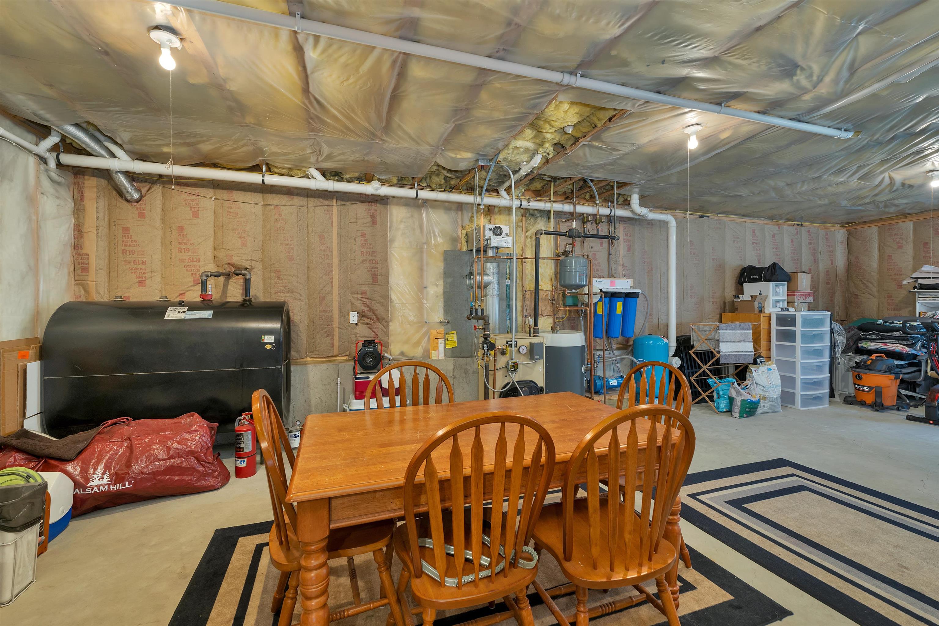 105 Chases Grove Road Derry, NH 03038 - Photo 24 of 40