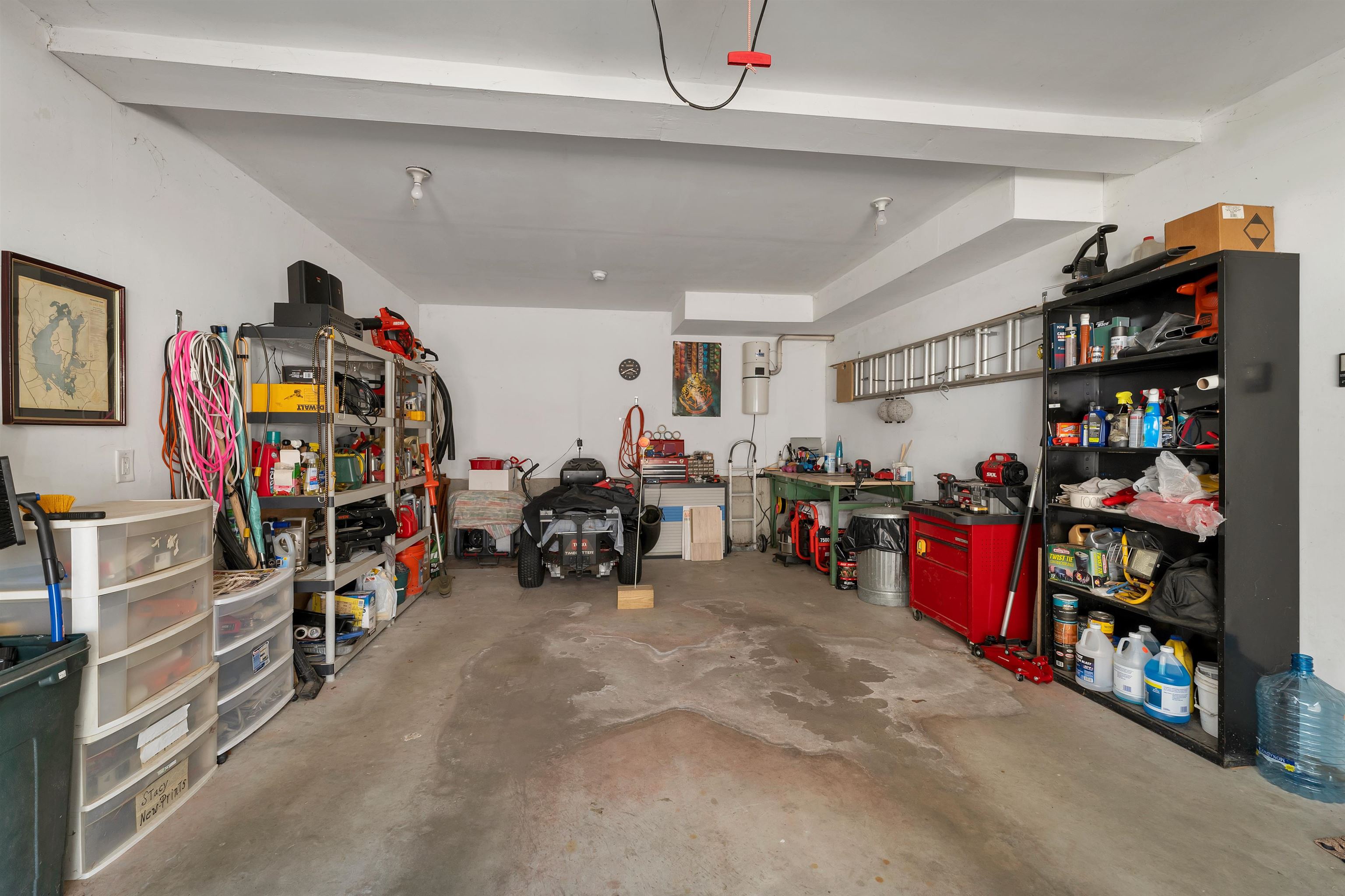 105 Chases Grove Road Derry, NH 03038 - Photo 27 of 40