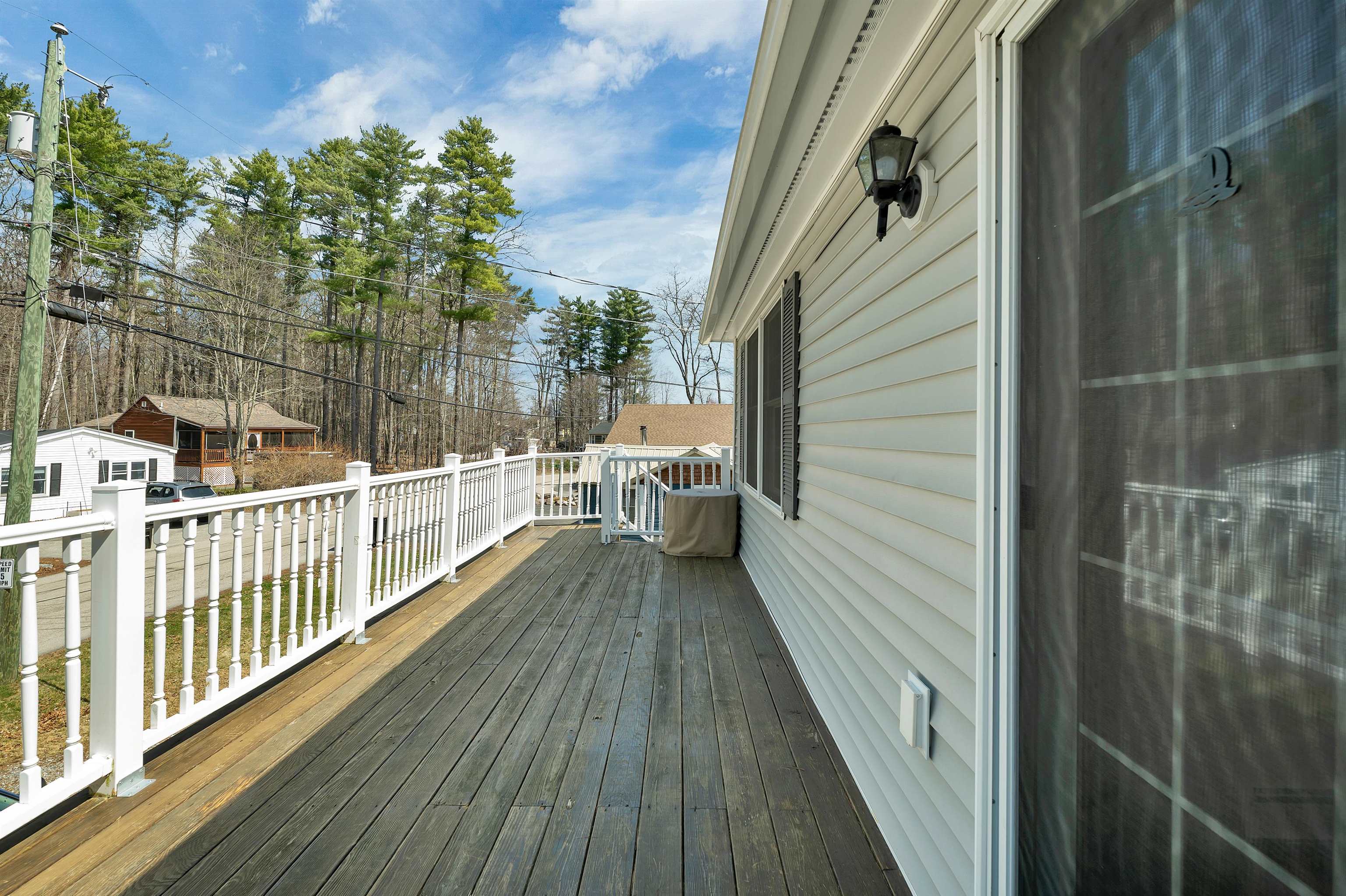 105 Chases Grove Road Derry, NH 03038 - Photo 38 of 40