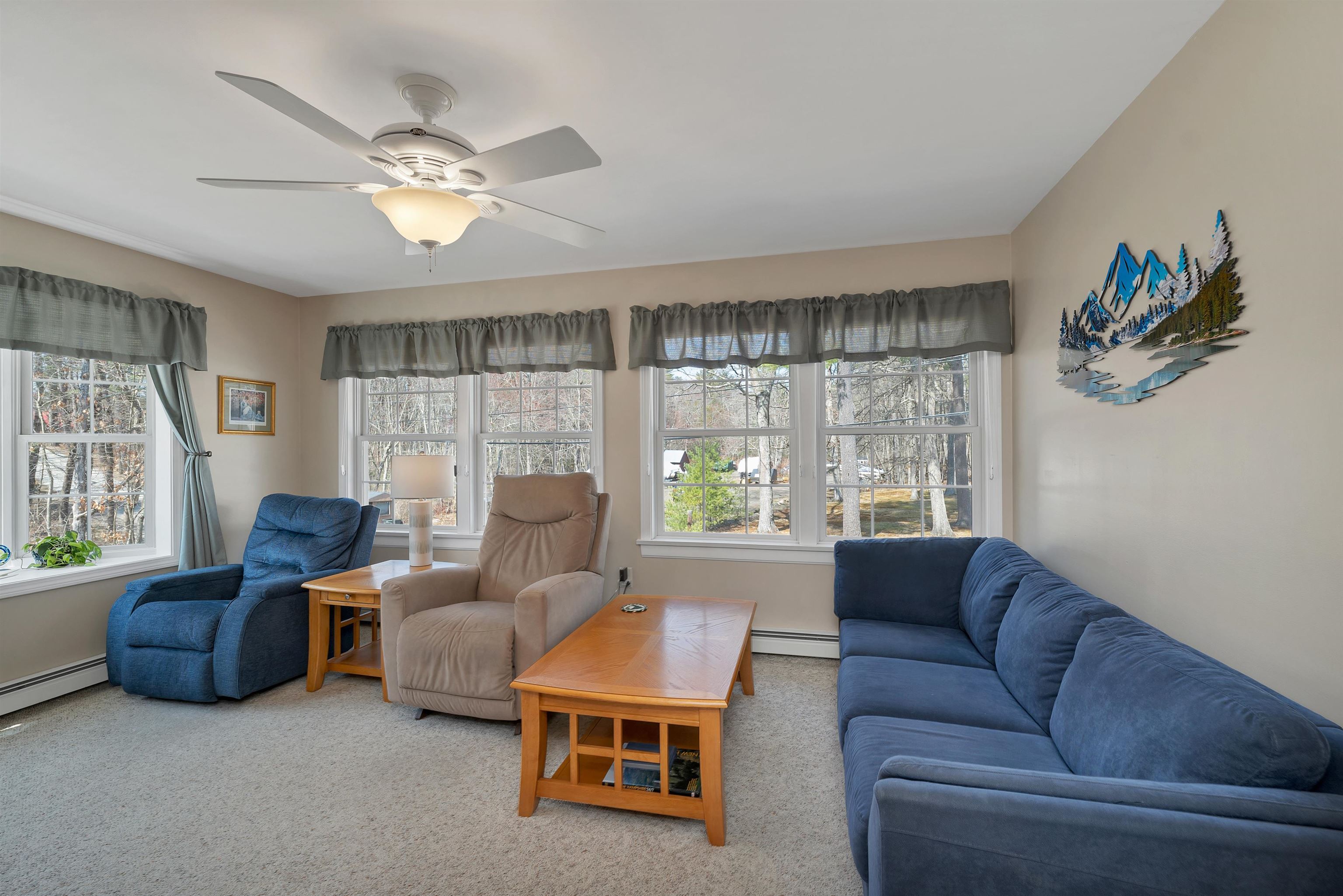 105 Chases Grove Road Derry, NH 03038 - Photo 5 of 40