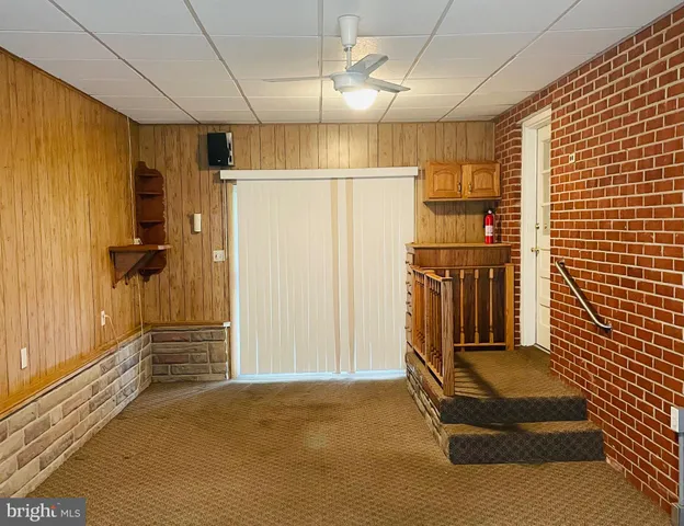 a view of a storage & utility room