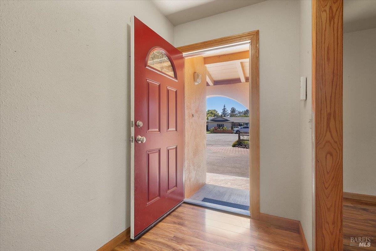 564 Edith Court Santa Rosa, CA 95401 - Photo 4 of 36