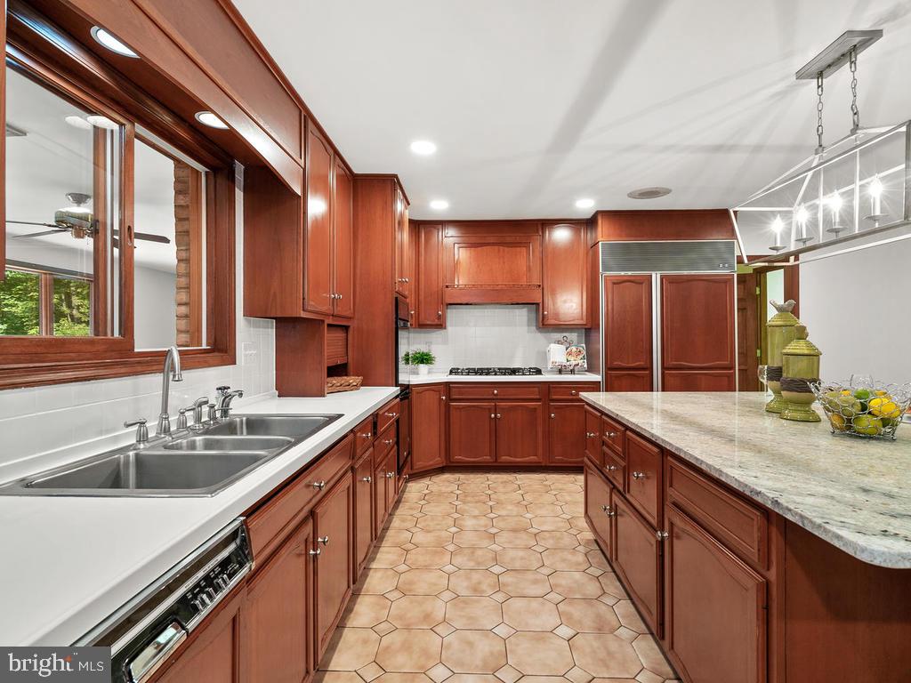 22305 Fitzgerald Drive Laytonsville, MD 20882 - Photo 36 of 109 Kitchen with Large Sink 22' x 16'