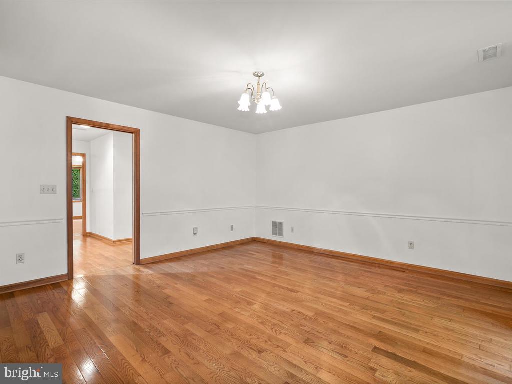 22305 Fitzgerald Drive Laytonsville, MD 20882 - Photo 50 of 109