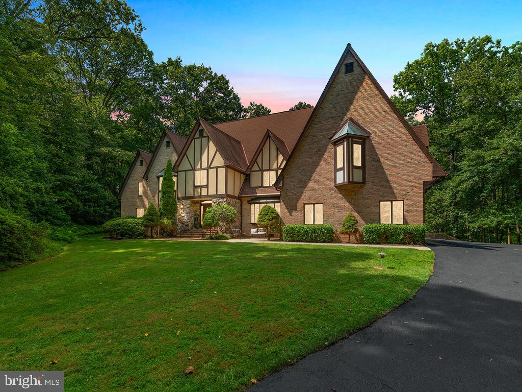 22305 Fitzgerald Drive Laytonsville, MD 20882 - Photo 6 of 109