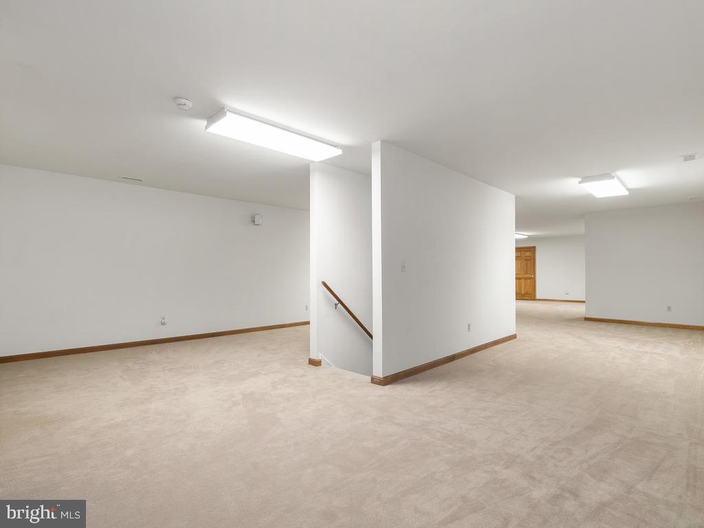 22305 Fitzgerald Drive Laytonsville, MD 20882 - Photo 73 of 109 49' x 21' Loft/Storage Space Upper Level 2