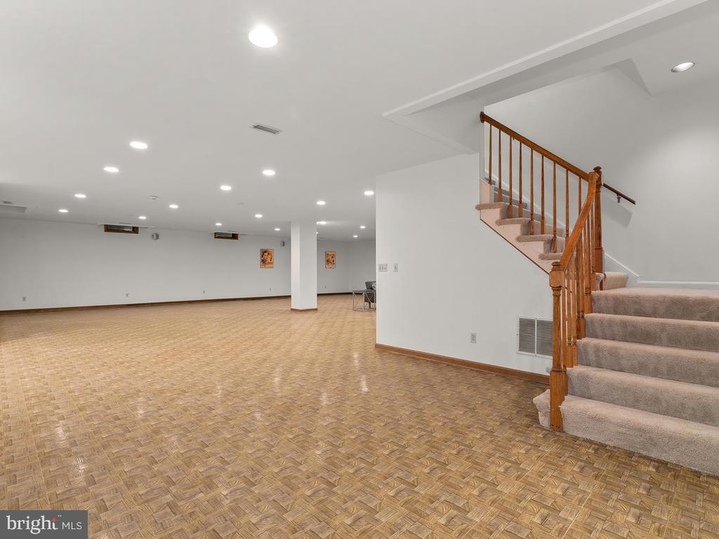 22305 Fitzgerald Drive Laytonsville, MD 20882 - Photo 76 of 109 31' x 42' Recreation Room