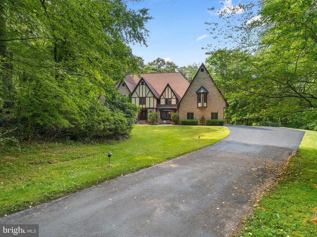 22305 Fitzgerald Drive Laytonsville, MD 20882 - Photo 9 of 109