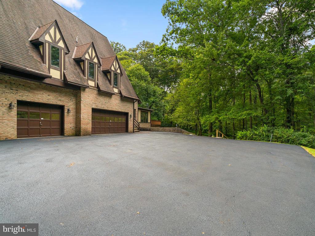 22305 Fitzgerald Drive Laytonsville, MD 20882 - Photo 93 of 109 Ample Driveway Parking