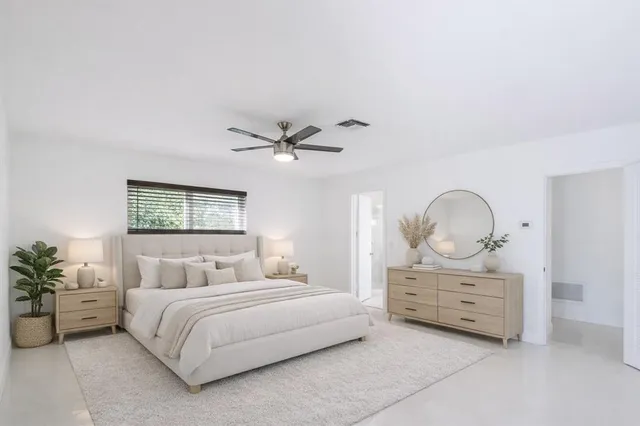 a view of empty room with window