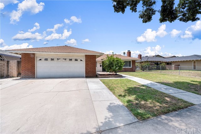 6105 Meadowbrook Lane Riverside, CA 92504 - Photo 3 of 24