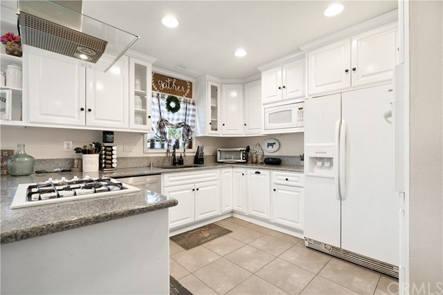 6105 Meadowbrook Lane Riverside, CA 92504 - Photo 8 of 24