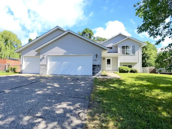 $2,350 | 6081 Bakken Street, Monticello, MN 55362