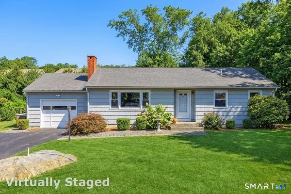 $438,000 | 43 Park Place, East Lyme, CT 06357
