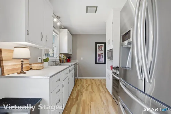 $438,000 | 43 Park Place, East Lyme, CT 06357