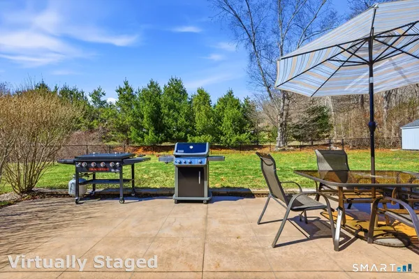 $438,000 | 43 Park Place, East Lyme, CT 06357