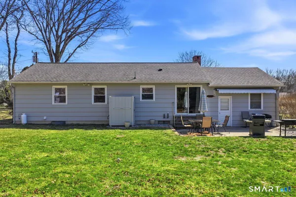 $438,000 | 43 Park Place, East Lyme, CT 06357