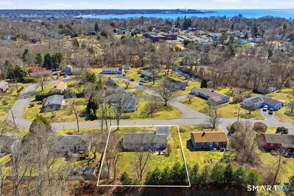 $438,000 | 43 Park Place, East Lyme, CT 06357