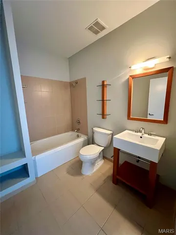 $2,750 | 4100 Forest Park Avenue, Unit 510, St. Louis, MO 63108