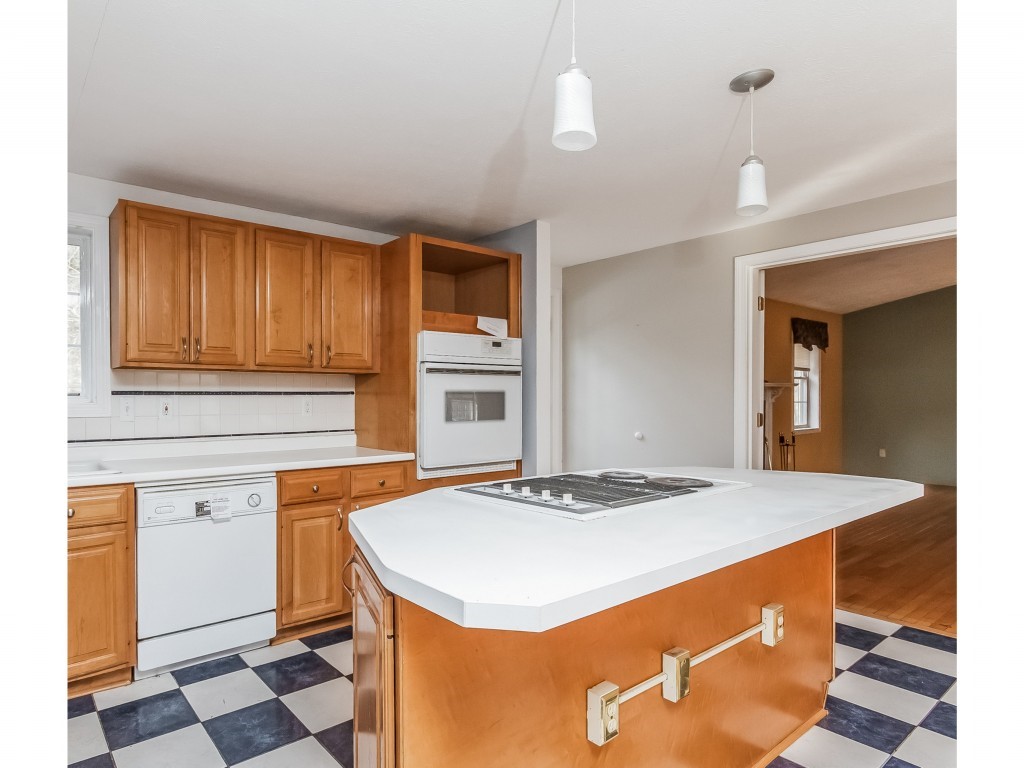 17 Dianna Road Londonderry, NH 03053 - Photo 6 of 25