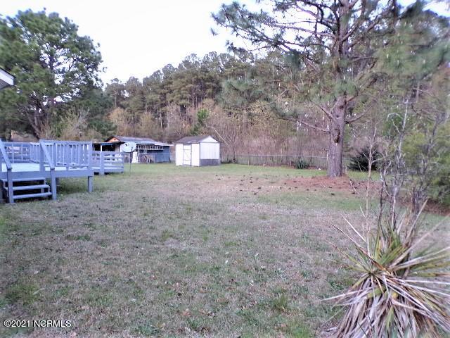 202 Burrington Road Greenville, NC 27834 - Photo 2 of 11 Fenced backyard