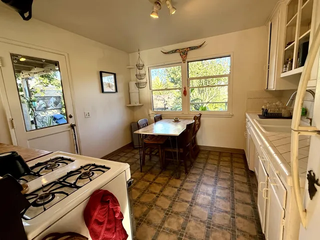$5,200 | 114 La Plata, Santa Barbara, CA 93109