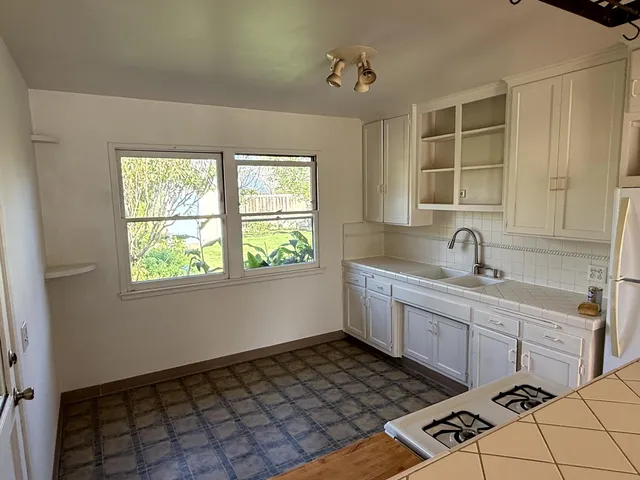 $5,200 | 114 La Plata, Santa Barbara, CA 93109
