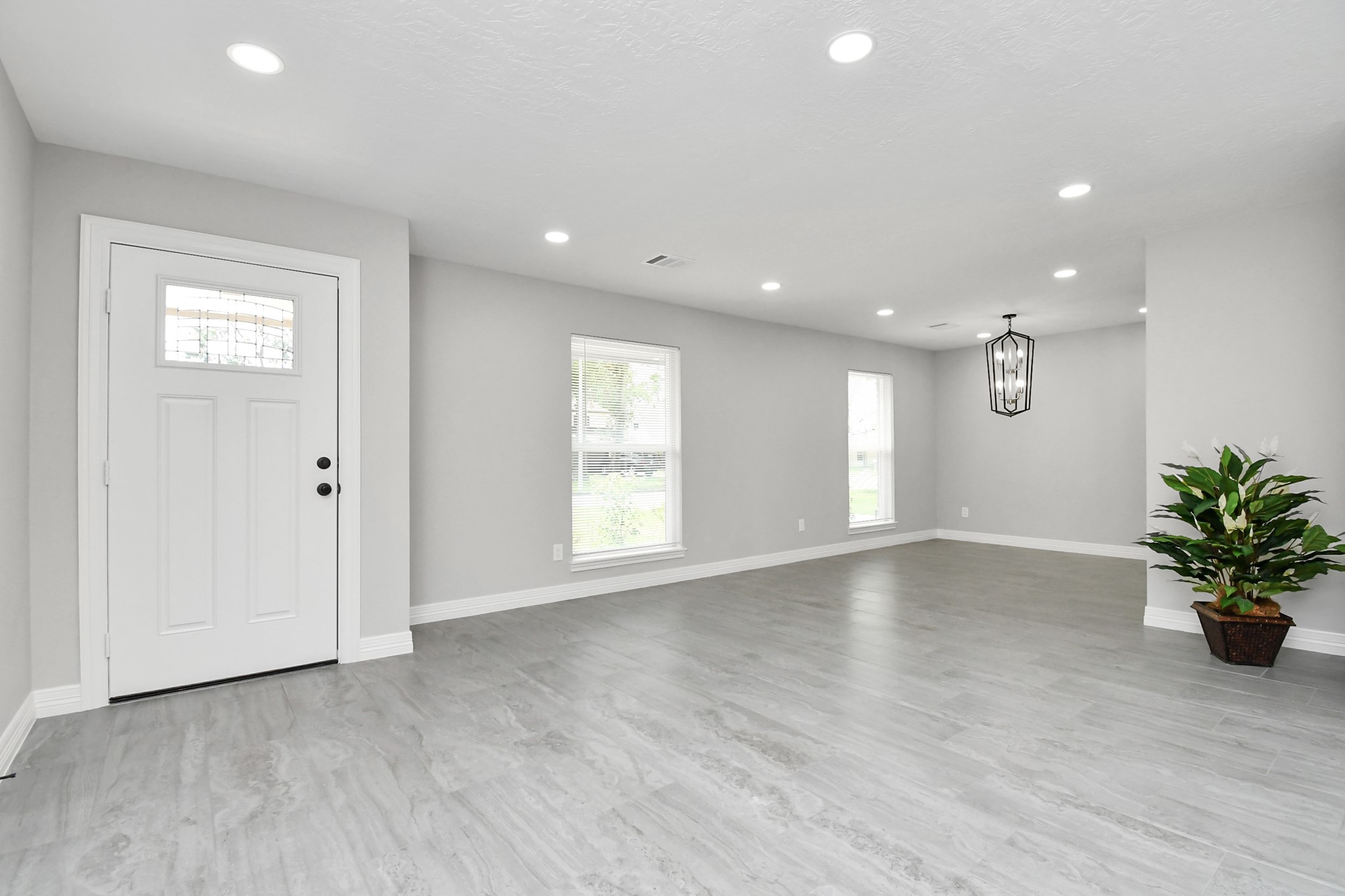 9726 Springmont Drive Houston, TX 77080 - Photo 12 of 42