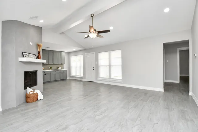 $2,900 | 9726 Springmont Drive, Houston, TX 77080