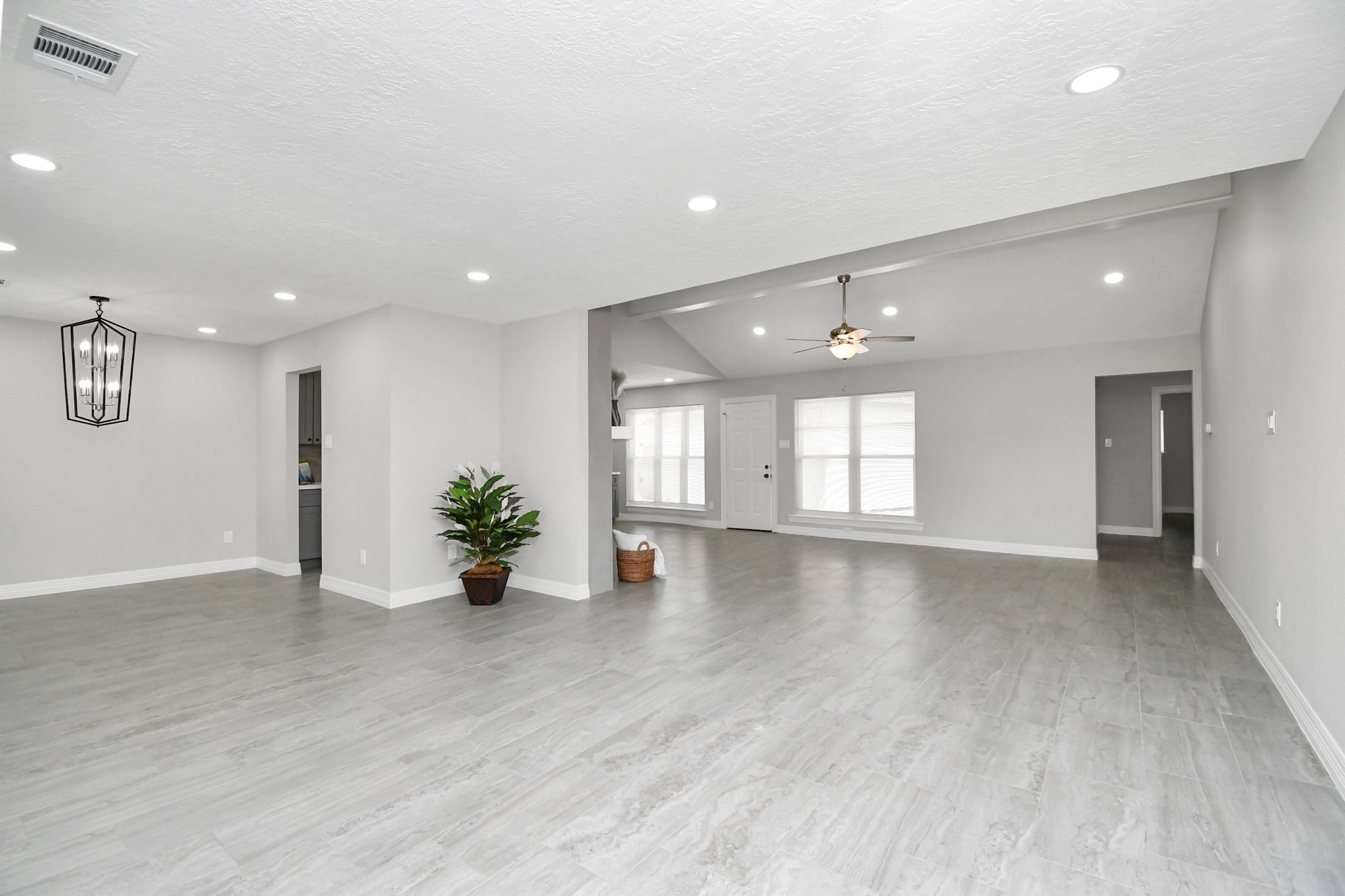 9726 Springmont Drive Houston, TX 77080 - Photo 14 of 42