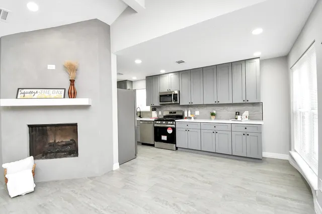 $2,900 | 9726 Springmont Drive, Houston, TX 77080