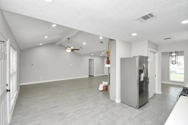 $2,900 | 9726 Springmont Drive, Houston, TX 77080