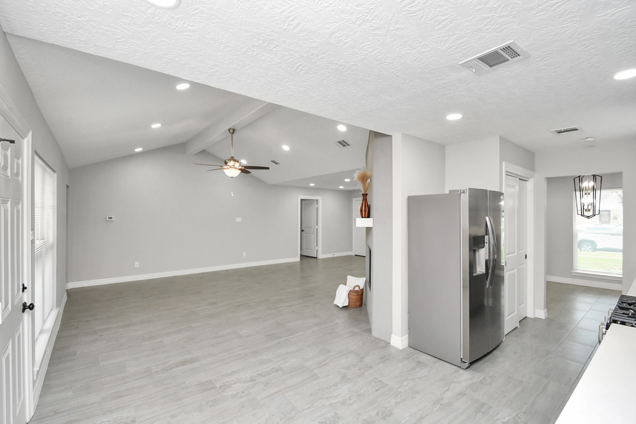 9726 Springmont Drive Houston, TX 77080 - Photo 16 of 42