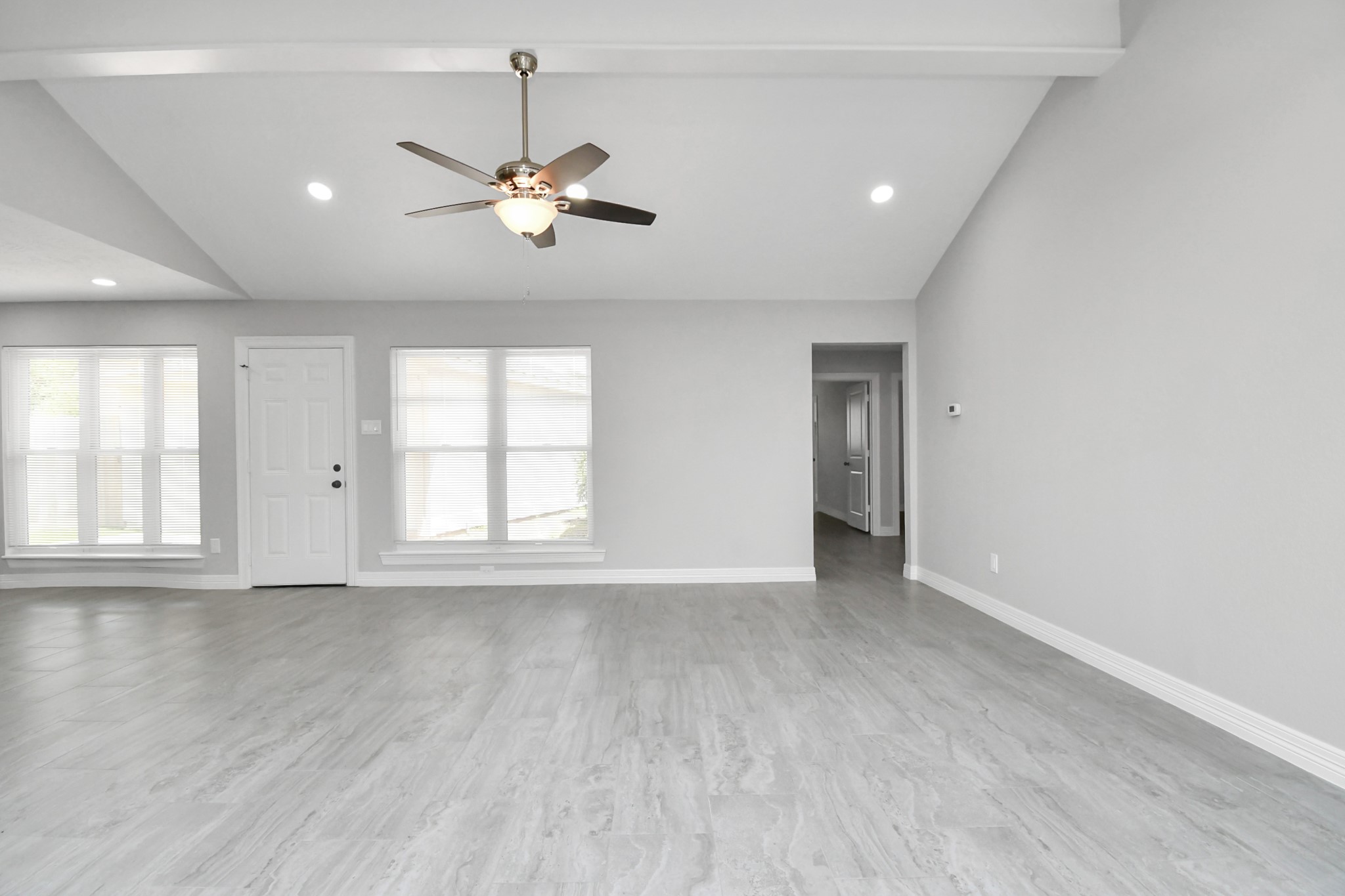 9726 Springmont Drive Houston, TX 77080 - Photo 18 of 42