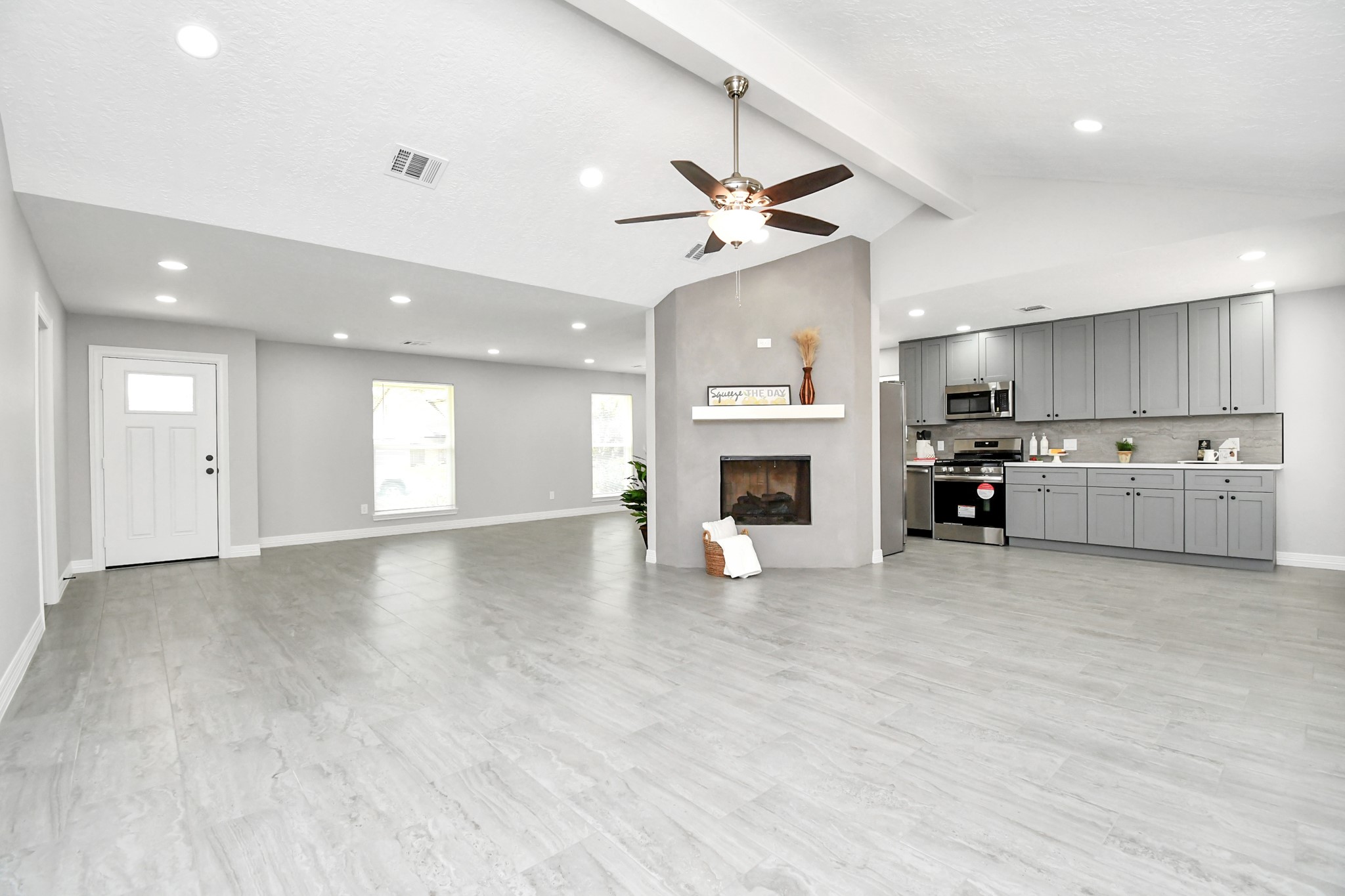 9726 Springmont Drive Houston, TX 77080 - Photo 19 of 42