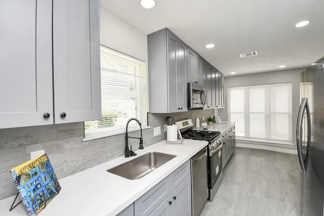 $2,900 | 9726 Springmont Drive, Houston, TX 77080